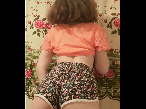 ❤️ Seksuali jauna mažylė nusimeta šortus prieš kamerą ️❌ Super seksas prie mūsų ❌❤